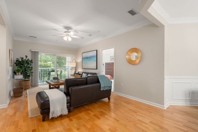 132 Clocktower Drive 113, Waltham, MA 02452