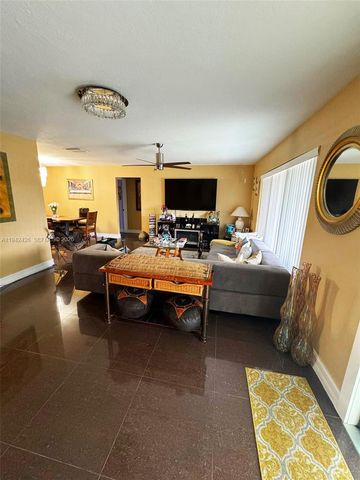 4701 NW 44th St, Tamarac, FL 33319