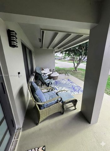 4701 NW 44th St, Tamarac, FL 33319