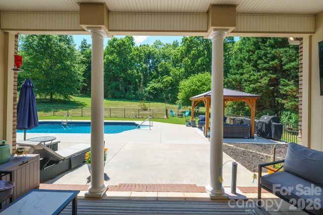 137 Natures Trail, Statesville, NC 28625