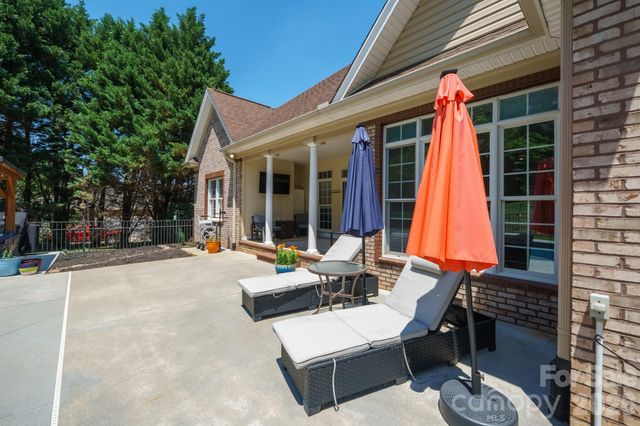 137 Natures Trail, Statesville, NC 28625