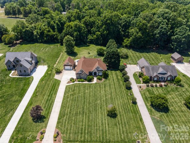 137 Natures Trail, Statesville, NC 28625
