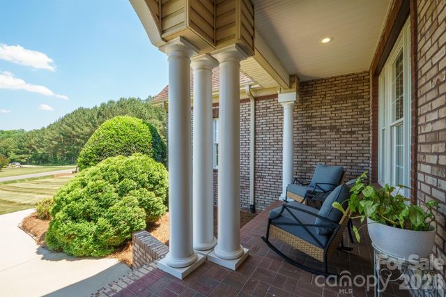 137 Natures Trail, Statesville, NC 28625