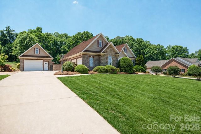 137 Natures Trail, Statesville, NC 28625