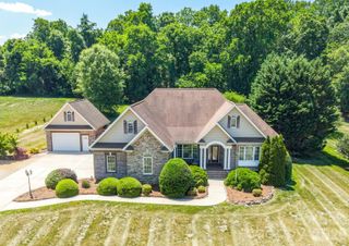 137 Natures Trail, Statesville, NC 28625