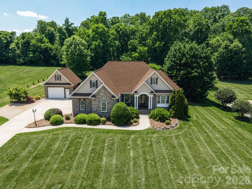 137 Natures Trail, Statesville, NC 28625