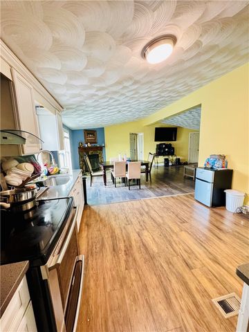 91 Seabiscuit Place, Pawtucket, RI 02861