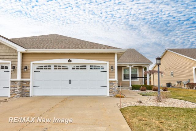 102 Tuscany Circle, Saginaw Twp, MI 48603