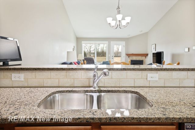 102 Tuscany Circle, Saginaw Twp, MI 48603