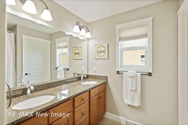 102 Tuscany Circle, Saginaw Twp, MI 48603