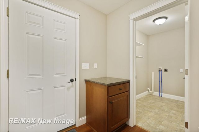 102 Tuscany Circle, Saginaw Twp, MI 48603