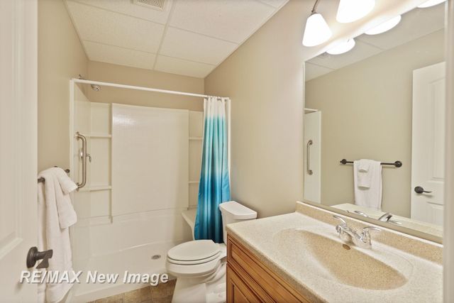 102 Tuscany Circle, Saginaw Twp, MI 48603