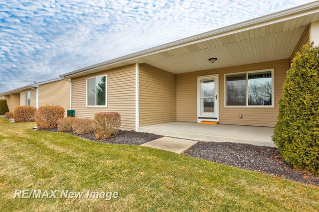 102 Tuscany Circle, Saginaw Twp, MI 48603