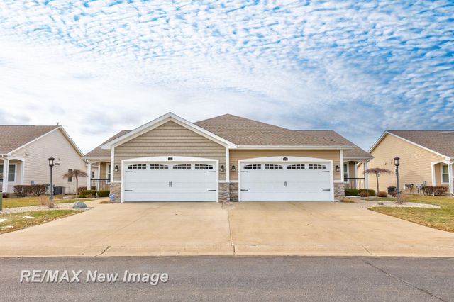 102 Tuscany Circle, Saginaw Twp, MI 48603