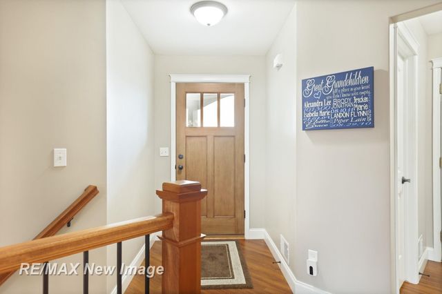 102 Tuscany Circle, Saginaw Twp, MI 48603