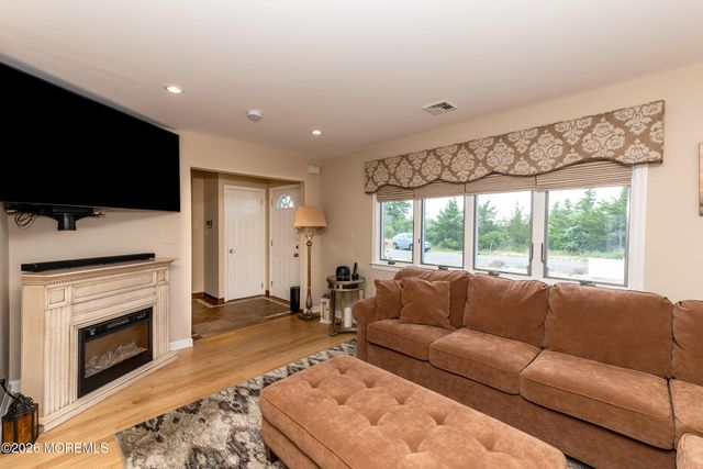 1149 E Hickory Drive, Lanoka Harbor, NJ 08734