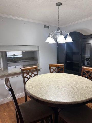 12021 W Greenway Drive W 101, Royal Palm Beach, FL 33411