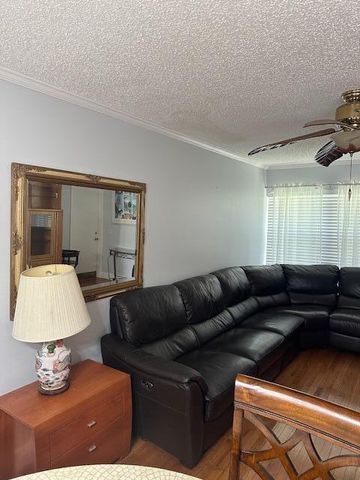12021 W Greenway Drive W 101, Royal Palm Beach, FL 33411