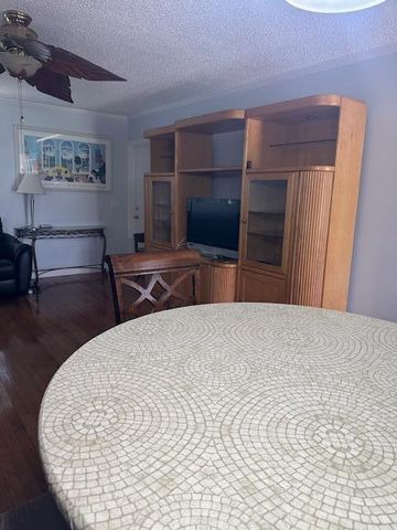12021 W Greenway Drive W 101, Royal Palm Beach, FL 33411