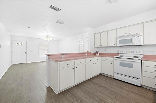 37407 BRANCH AVENUE, Dade City, FL 33523