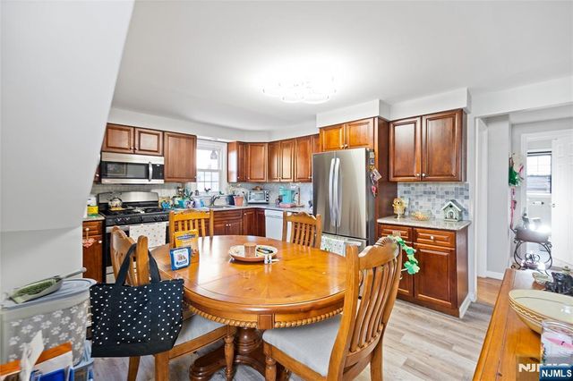 154 Orchard Street, Elmwood Park, NJ 07407
