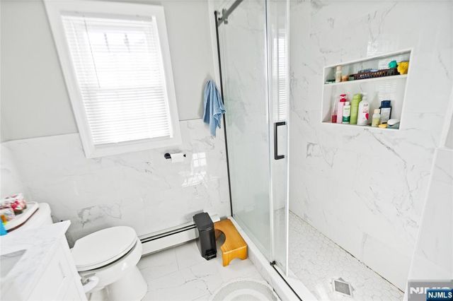154 Orchard Street, Elmwood Park, NJ 07407