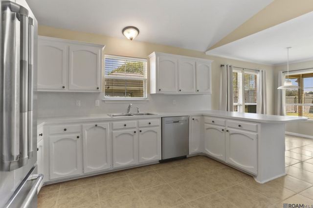 38405 Oakleigh Ln, Prairieville, LA 70769