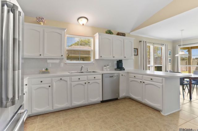 38405 Oakleigh Ln, Prairieville, LA 70769