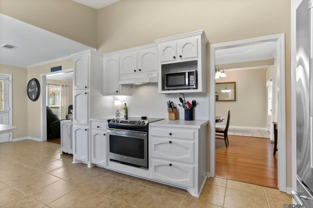 38405 Oakleigh Ln, Prairieville, LA 70769