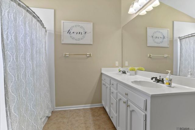 38405 Oakleigh Ln, Prairieville, LA 70769