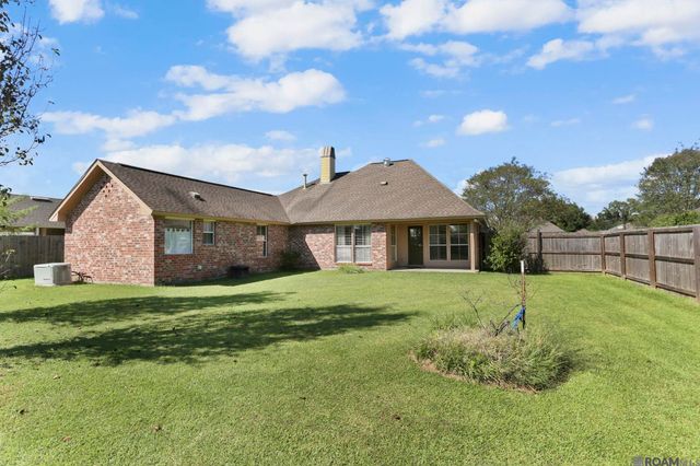 38405 Oakleigh Ln, Prairieville, LA 70769