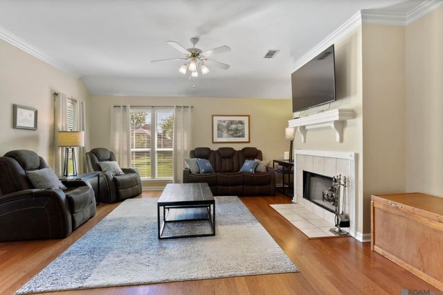 38405 Oakleigh Ln, Prairieville, LA 70769