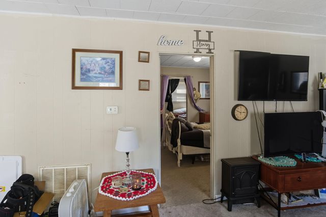 1221 Clinton Street, Carthage, MO 64836