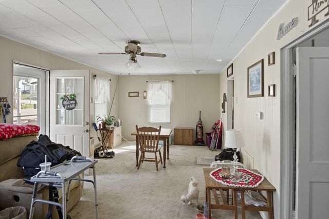 1221 Clinton Street, Carthage, MO 64836