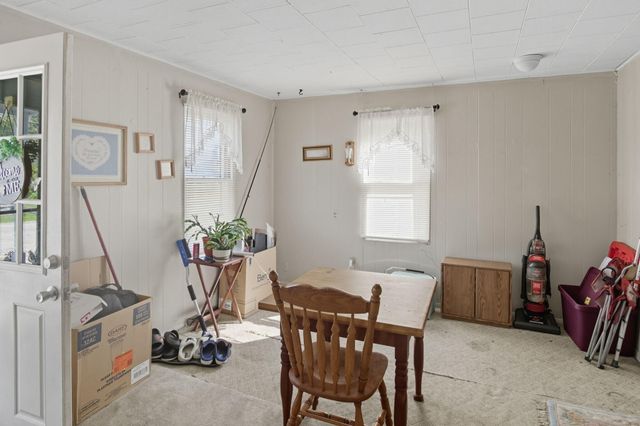 1221 Clinton Street, Carthage, MO 64836