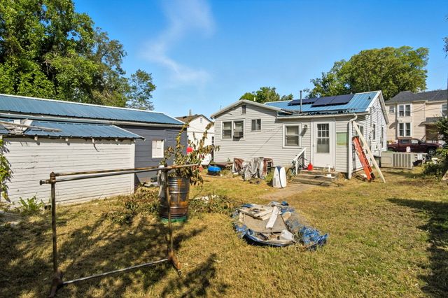 1221 Clinton Street, Carthage, MO 64836