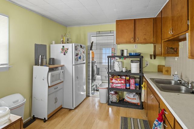 1221 Clinton Street, Carthage, MO 64836