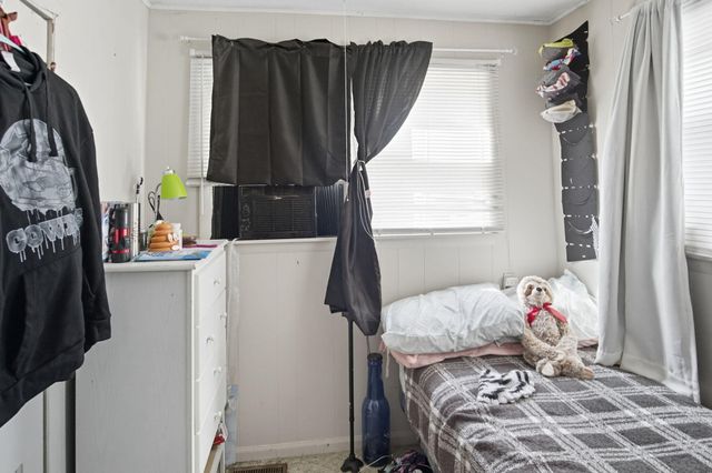 1221 Clinton Street, Carthage, MO 64836