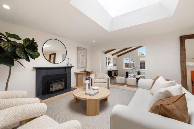 841 Peach Avenue, Sunnyvale, CA 94087
