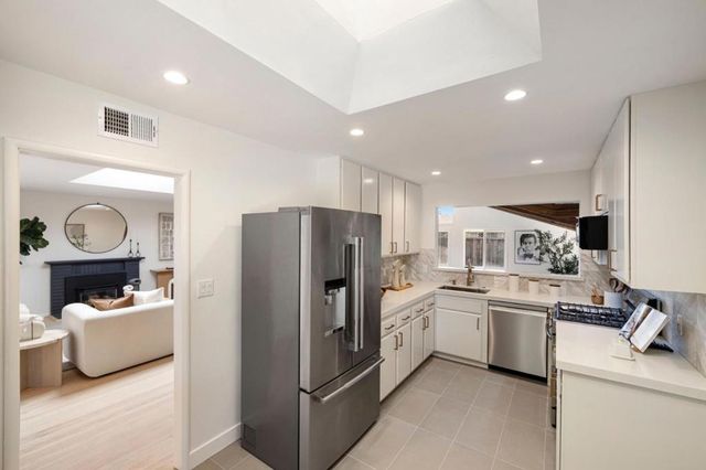 841 Peach Avenue, Sunnyvale, CA 94087