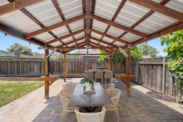 841 Peach Avenue, Sunnyvale, CA 94087