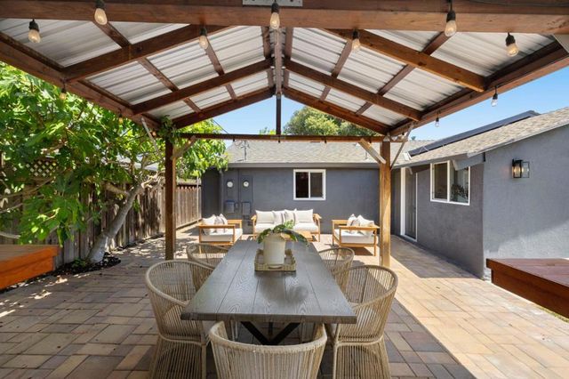 841 Peach Avenue, Sunnyvale, CA 94087