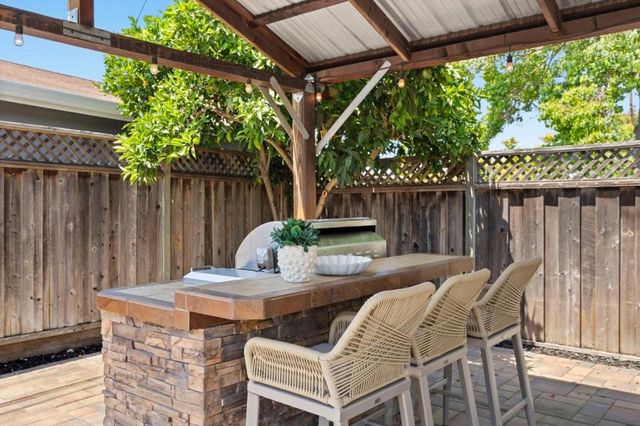 841 Peach Avenue, Sunnyvale, CA 94087