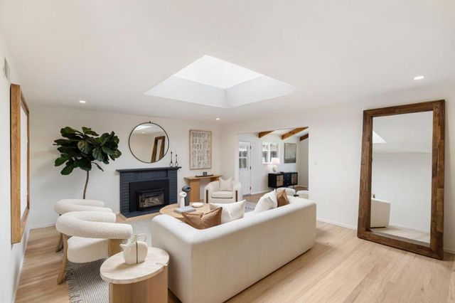 841 Peach Avenue, Sunnyvale, CA 94087