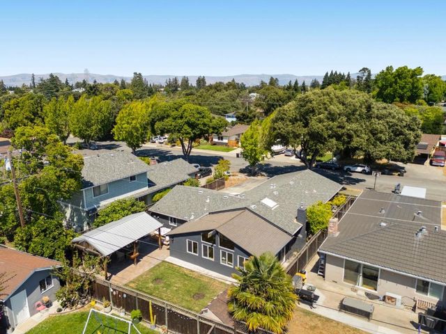 841 Peach Avenue, Sunnyvale, CA 94087