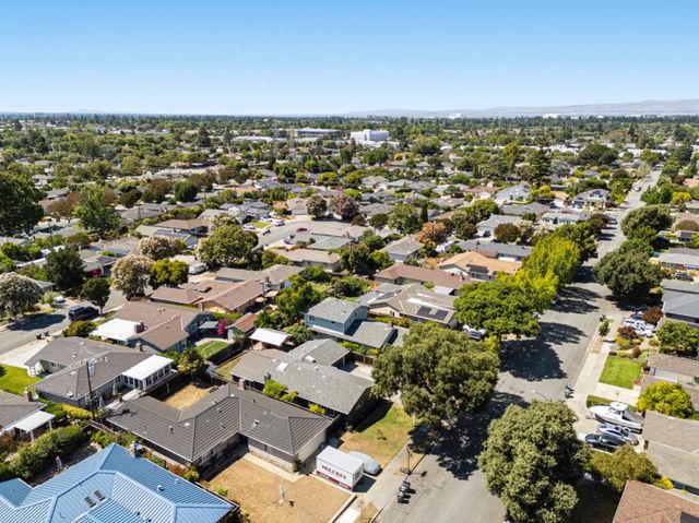841 Peach Avenue, Sunnyvale, CA 94087