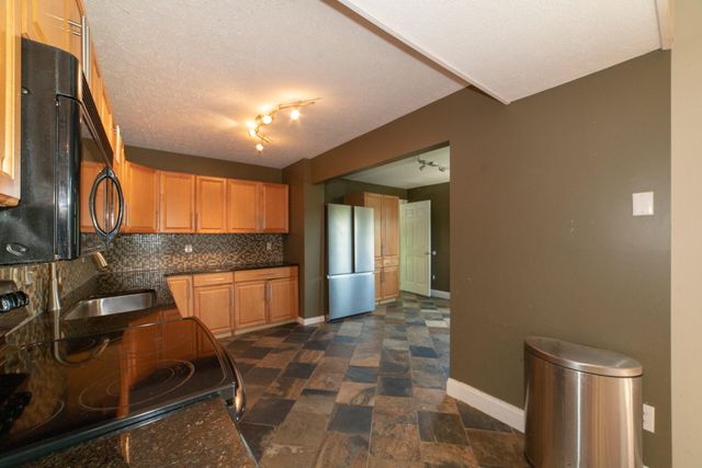 440 Aurora LN, Christiansburg, VA 24073