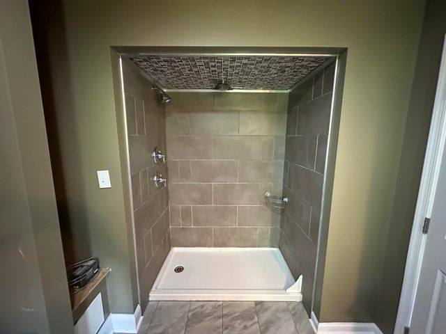 440 Aurora LN, Christiansburg, VA 24073