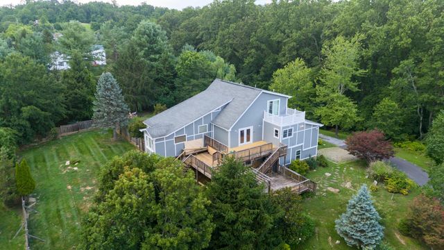 440 Aurora LN, Christiansburg, VA 24073