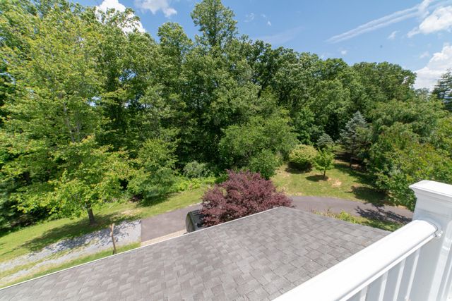 440 Aurora LN, Christiansburg, VA 24073